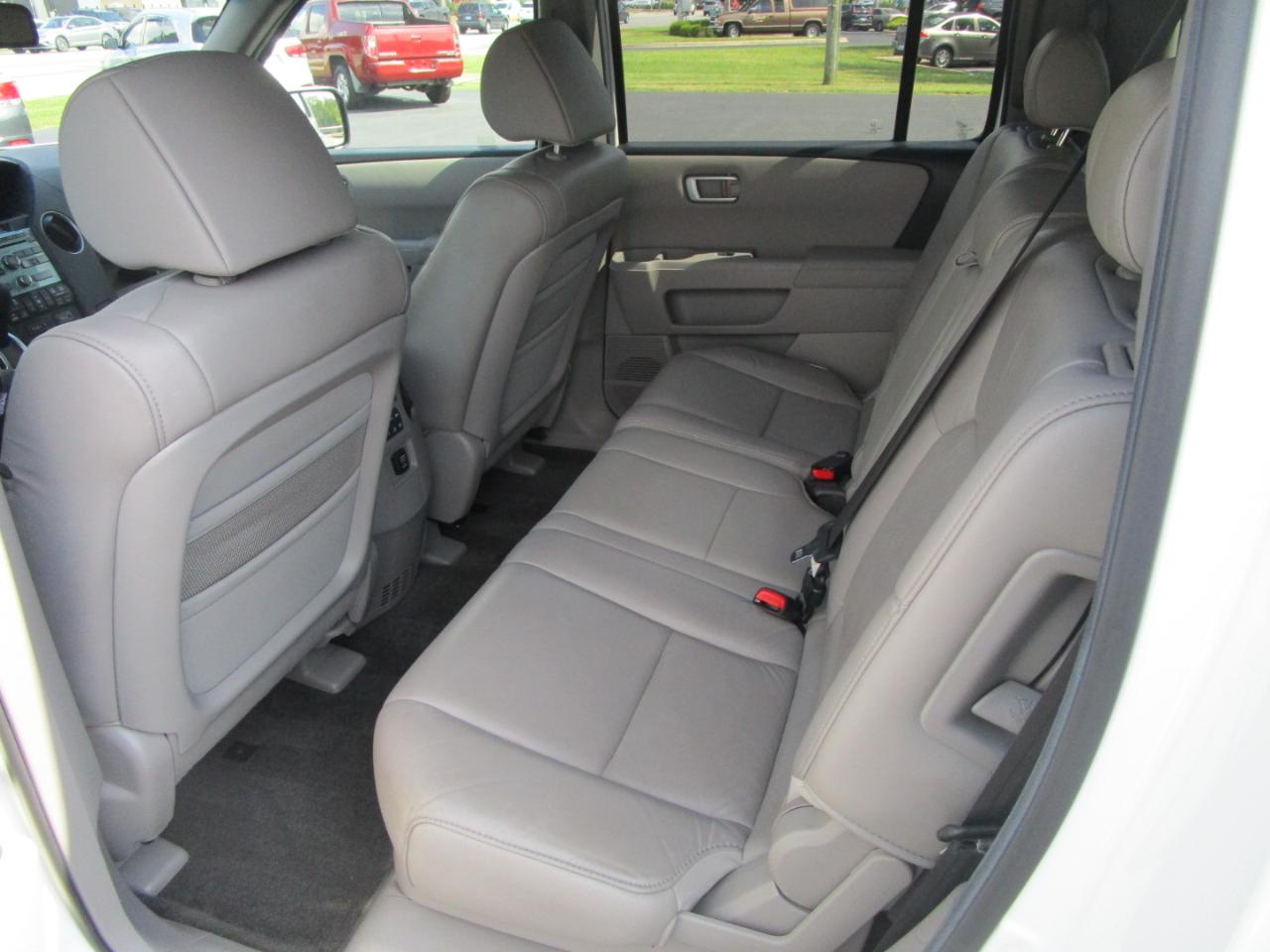 Honda Pilot 2WD 4dr EX-L 2011