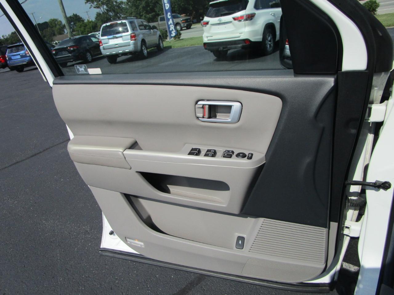 Honda Pilot 2WD 4dr EX-L 2011