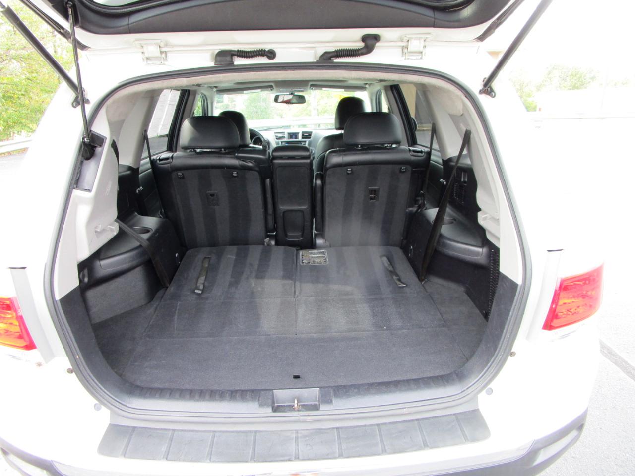 Toyota Highlander 4WD 4dr V6 (Natl) 2013