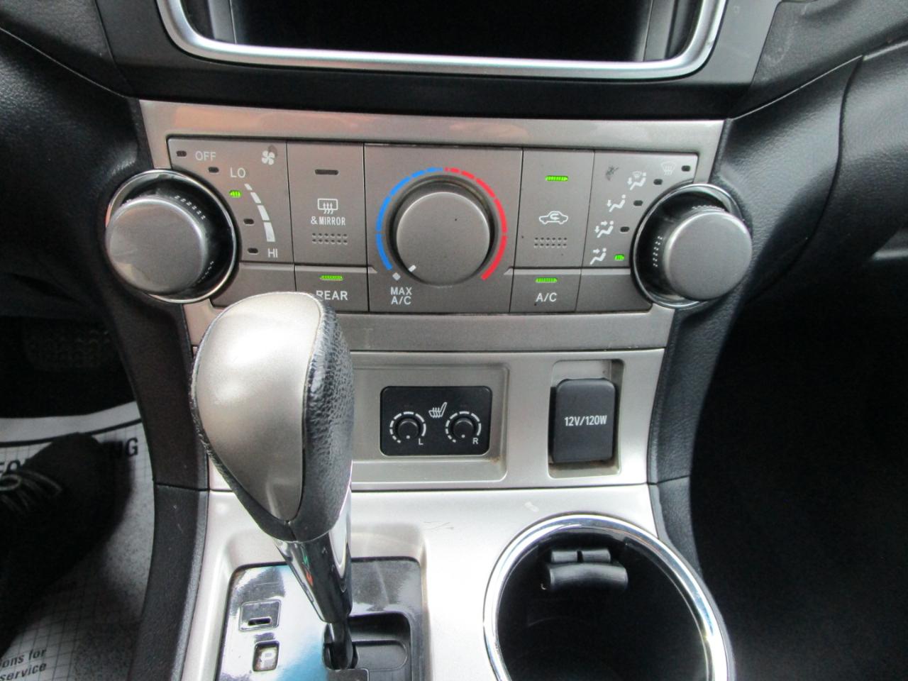 Toyota Highlander 4WD 4dr V6 (Natl) 2013