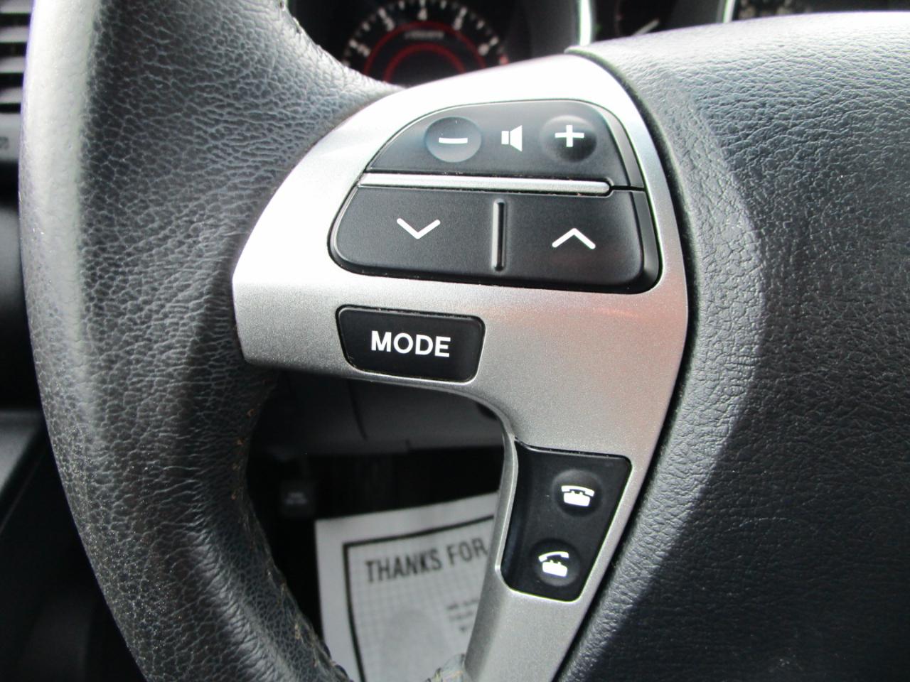Toyota Highlander 4WD 4dr V6 (Natl) 2013