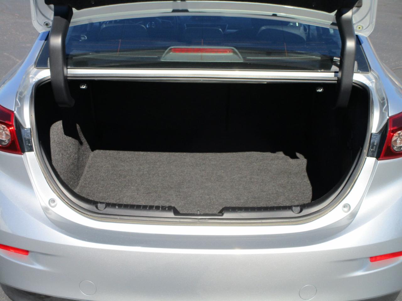 Mazda Mazda3 4-Door Sport Auto 2018