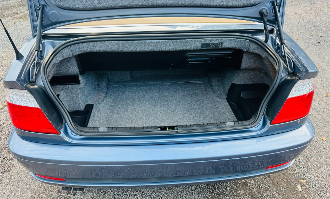 BMW 3-Series 325Ci convertible 2004