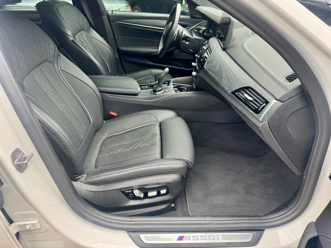 BMW 5-Series M550i xDrive 2021 BMW 5-Series M550i xDrive 2021