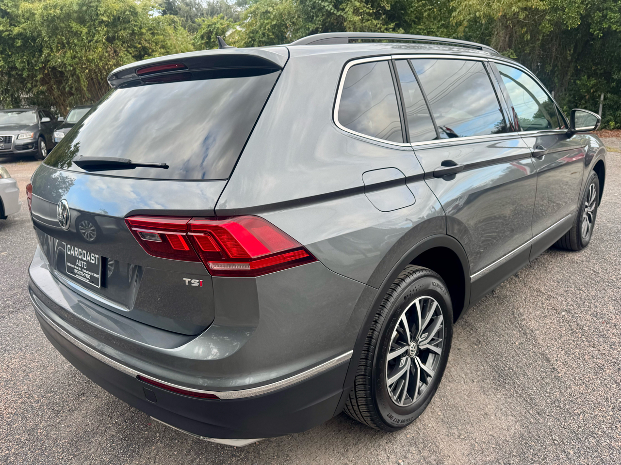 2018 Volkswagen Tiguan SE photo 4