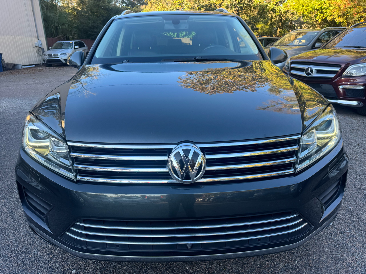 2015 Volkswagen Touareg V6 FSI TDI Hybrid photo 2