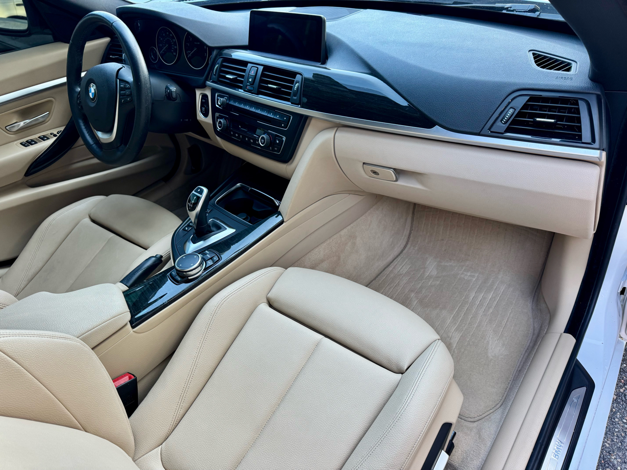 BMW 3-Series Gran Turismo 328i xDrive SULEV 2016