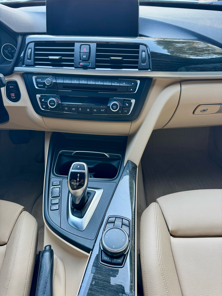 BMW 3-Series Gran Turismo 328i xDrive SULEV 2016