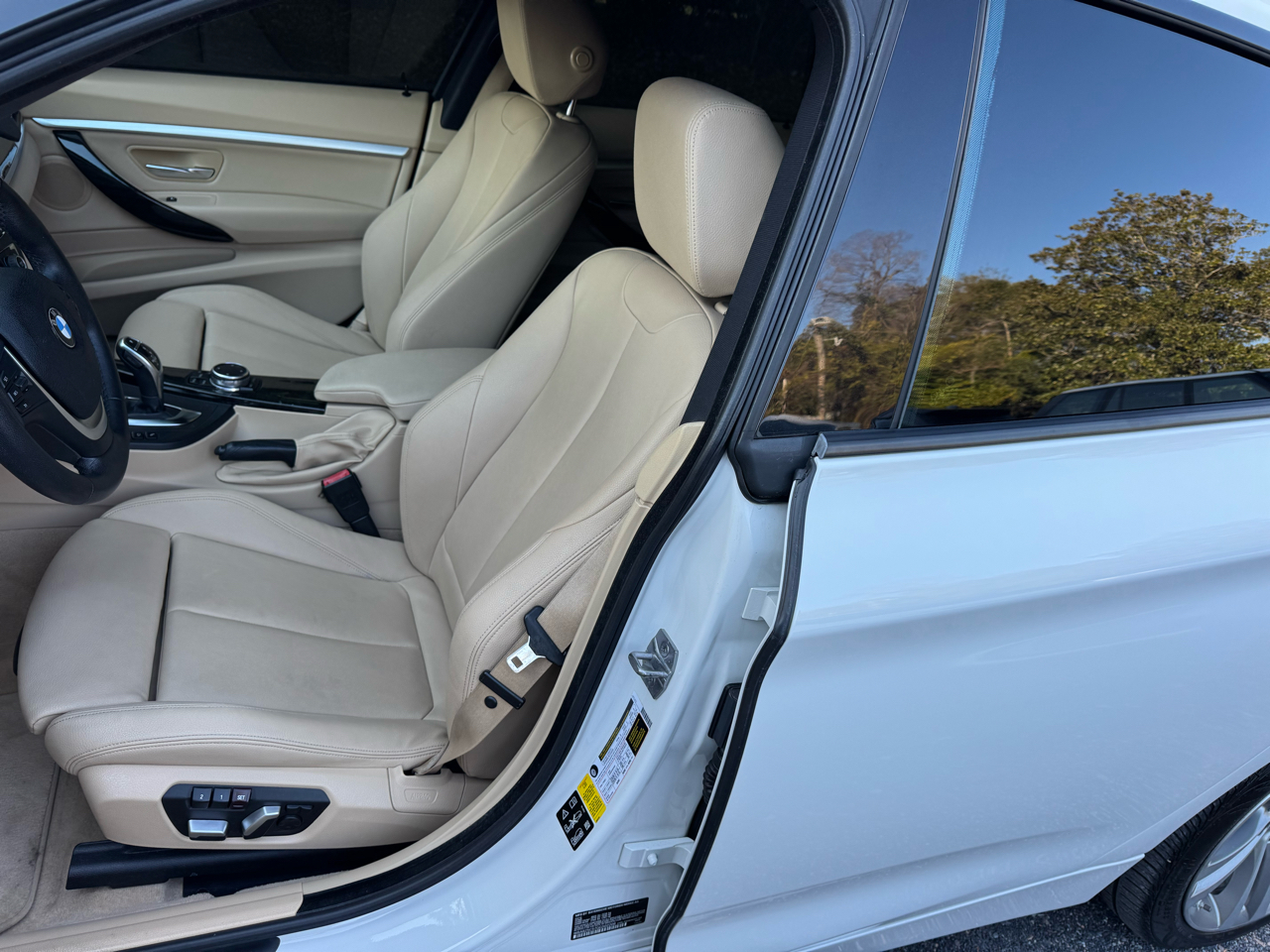 BMW 3-Series Gran Turismo 328i xDrive SULEV 2016