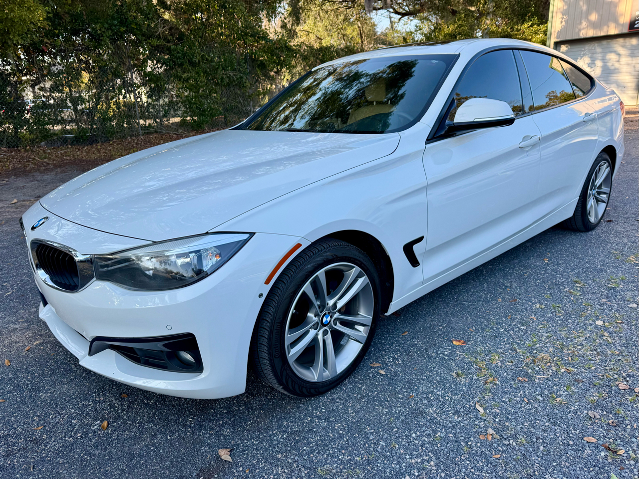 BMW 3-Series Gran Turismo 328i xDrive SULEV 2016