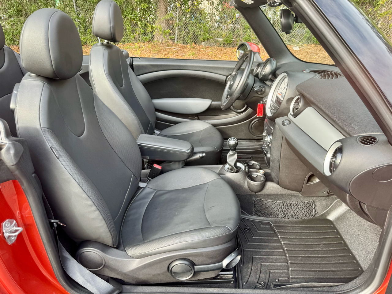 MINI Cooper Convertible 2011