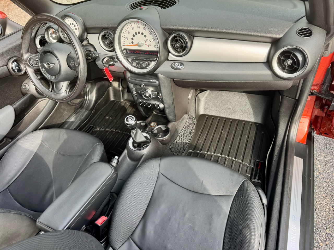 MINI Cooper Convertible 2011