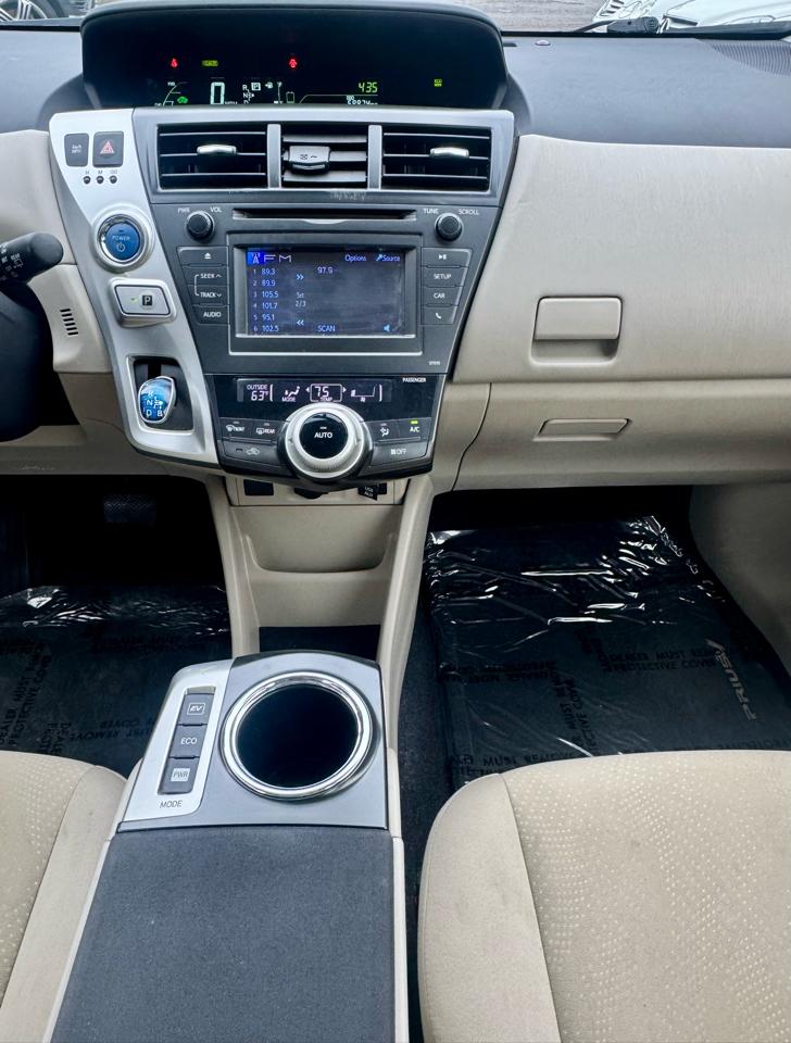 Toyota Prius V Three 2014