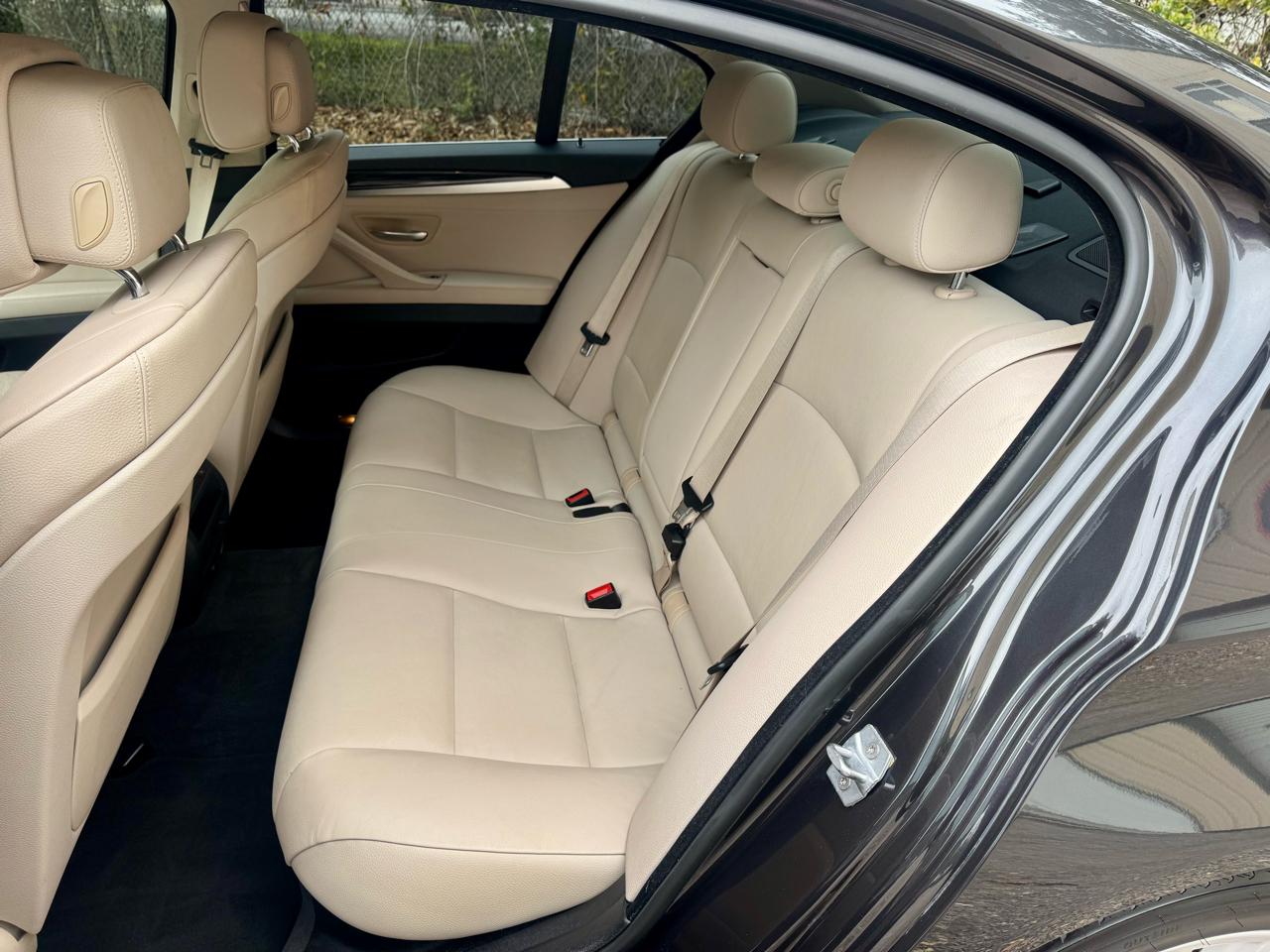 BMW 5-Series 535i xDrive 2013