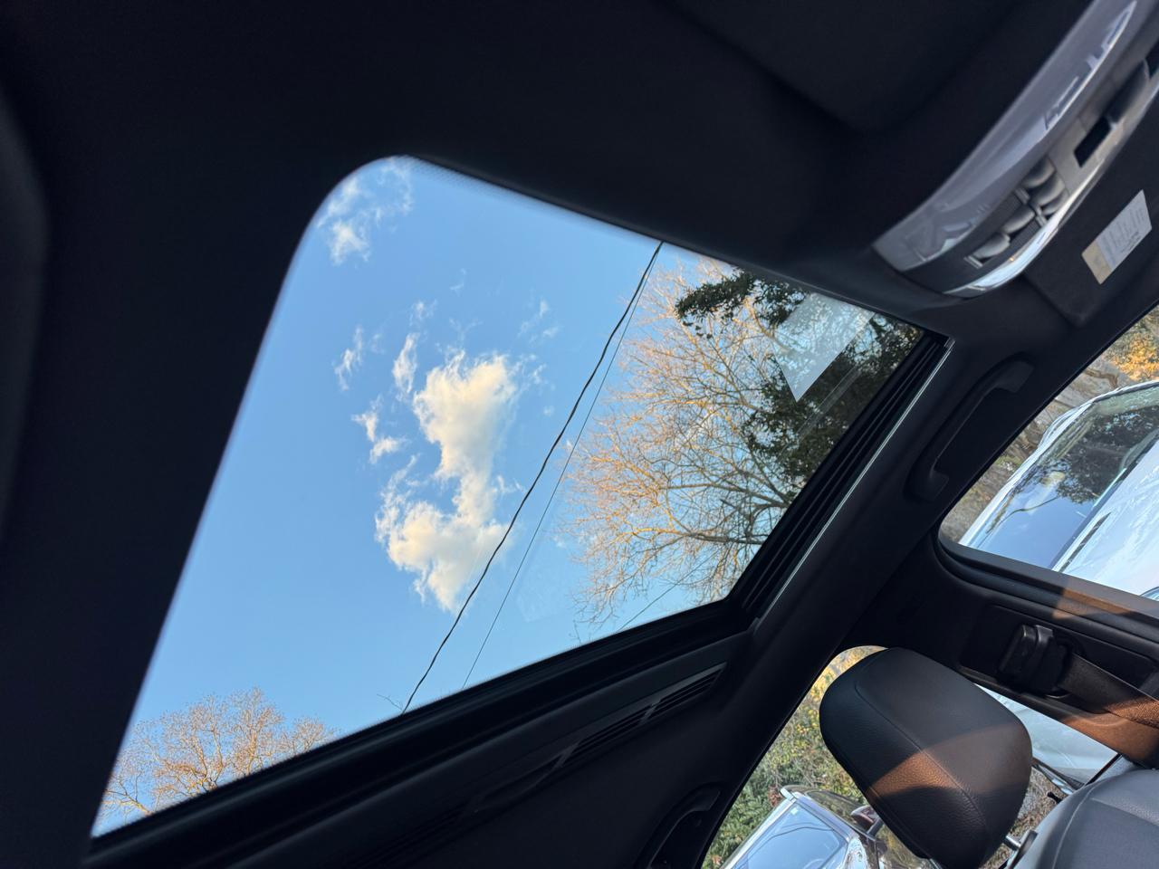 Mercedes-Benz C-Class C300 4MATIC Luxury Sedan 2011