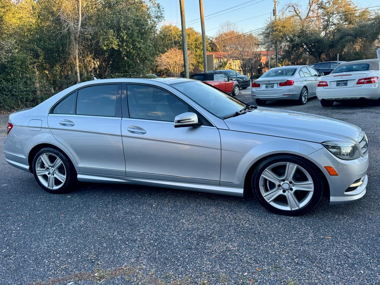 Mercedes-Benz C-Class C300 4MATIC Luxury Sedan 2011