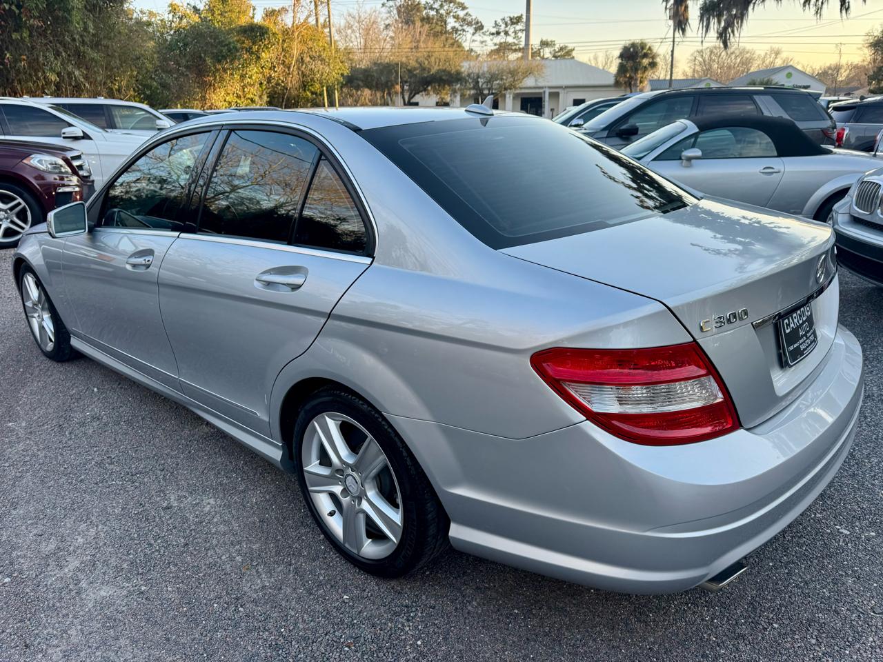 Mercedes-Benz C-Class C300 4MATIC Luxury Sedan 2011