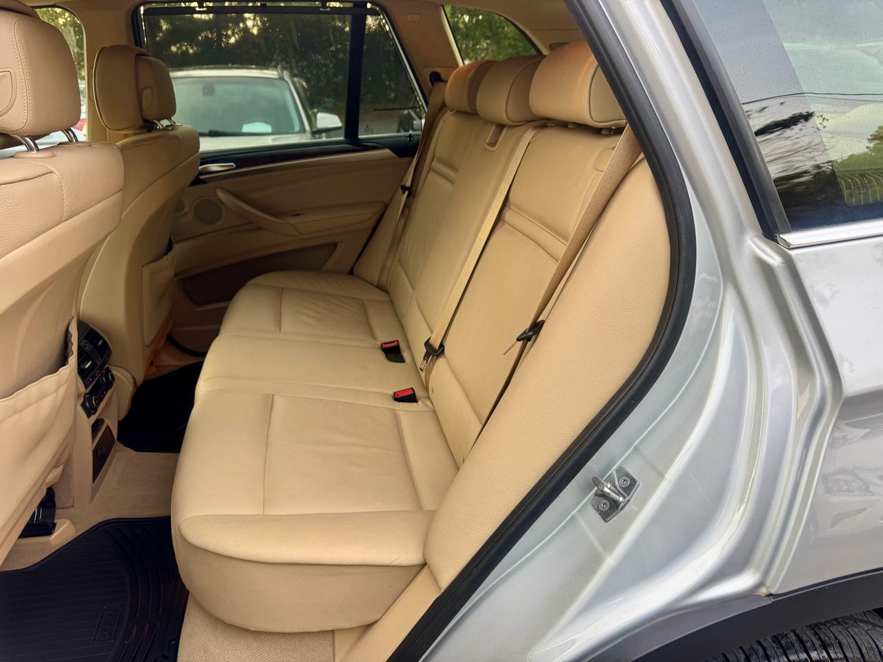 BMW X5 xDrive50i 2011