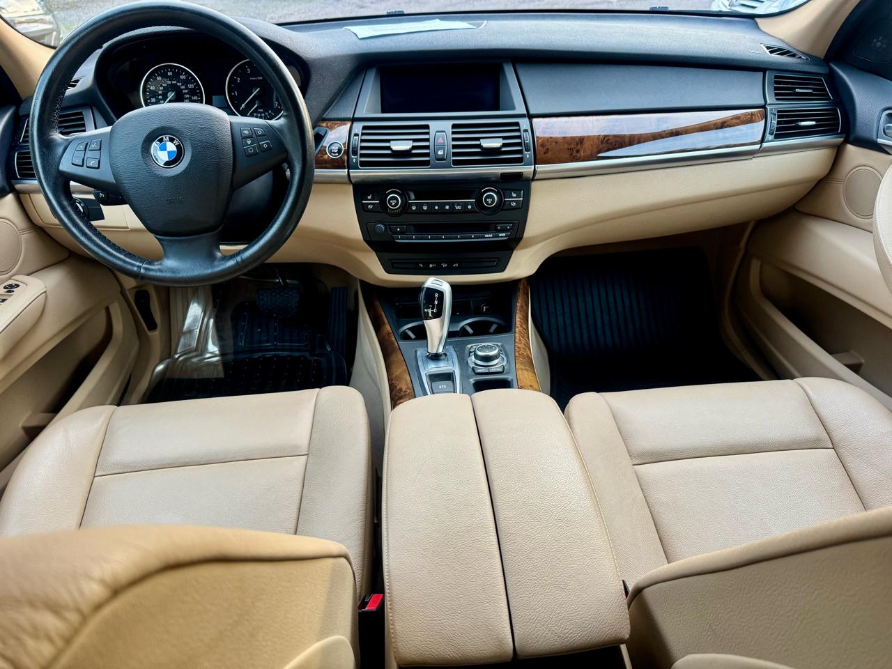 BMW X5 xDrive50i 2011