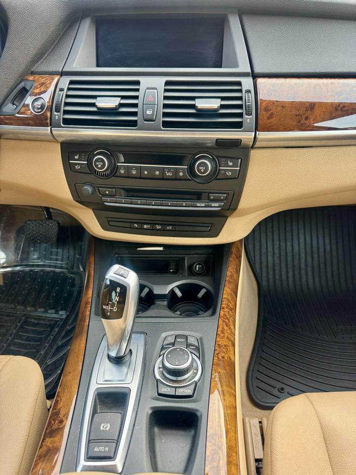 BMW X5 xDrive50i 2011