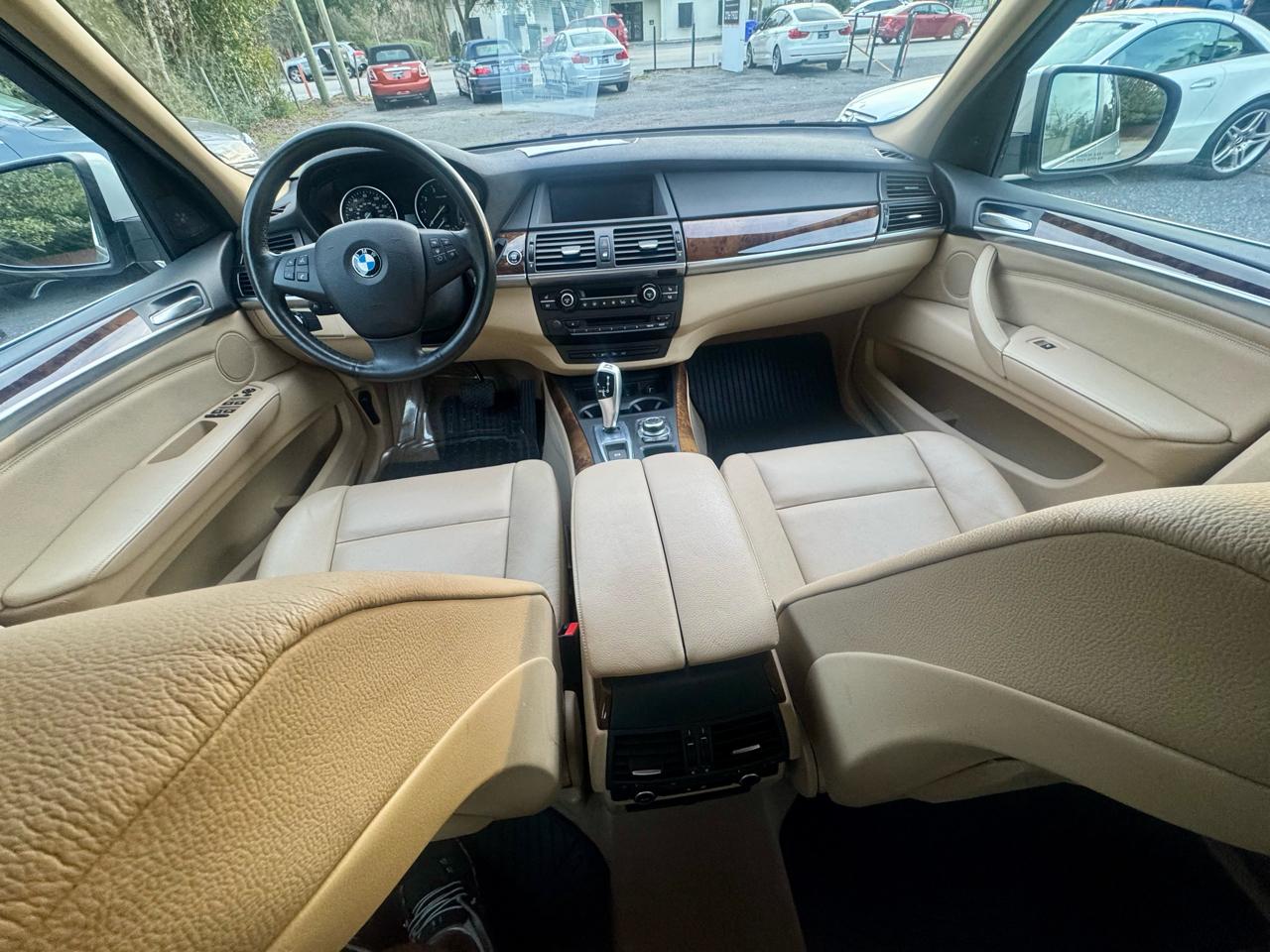 BMW X5 xDrive50i 2011