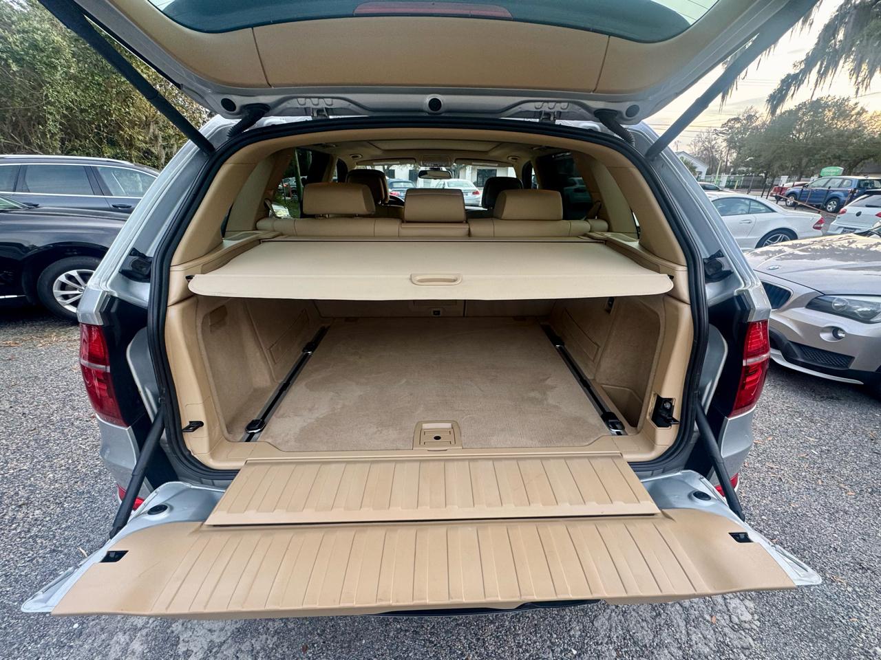 BMW X5 xDrive50i 2011