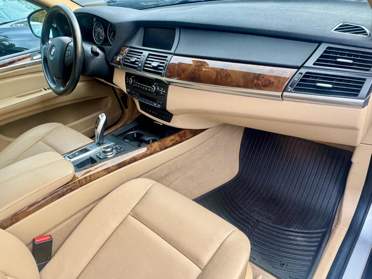 BMW X5 xDrive50i 2011