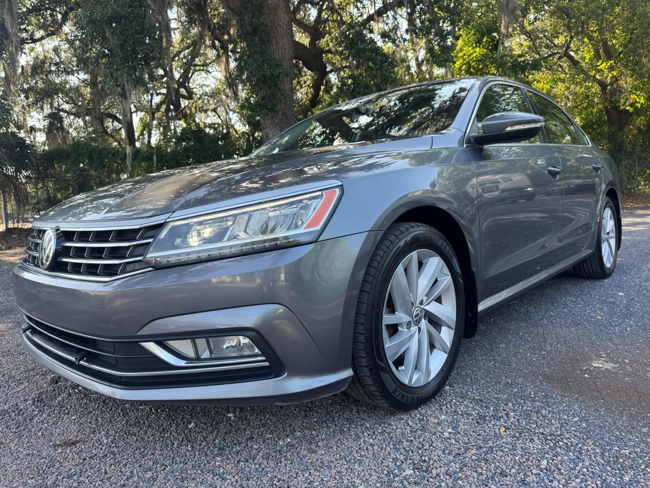 Volkswagen Passat SE 2018