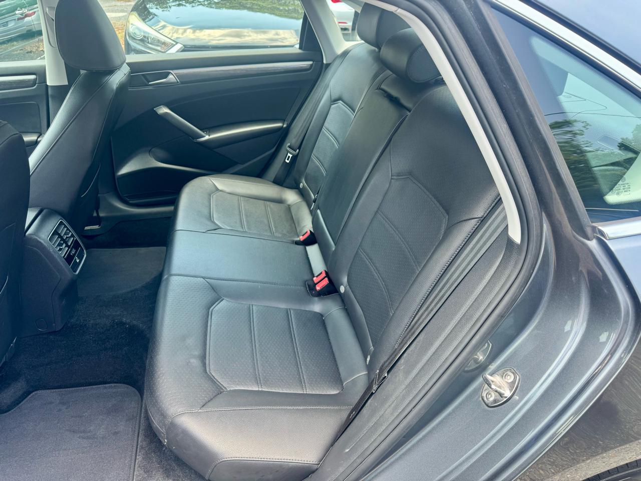 Volkswagen Passat SE 2018