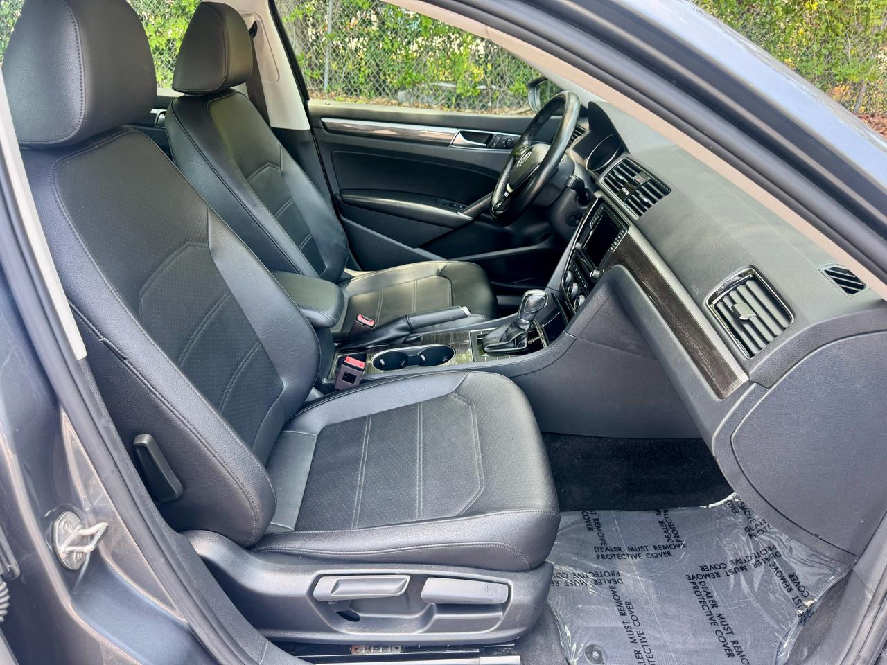 Volkswagen Passat SE 2018