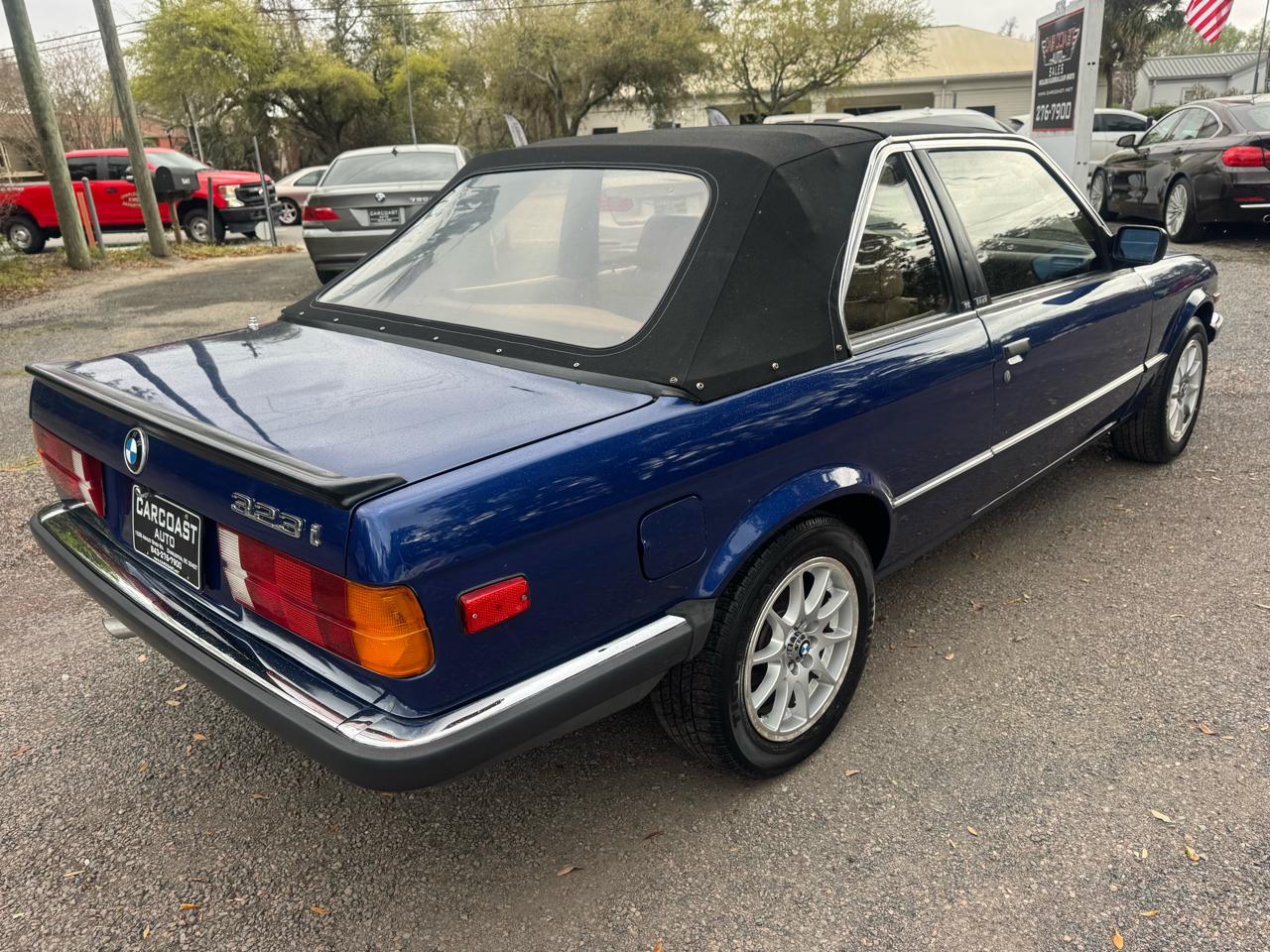 BMW 323i Base 1984