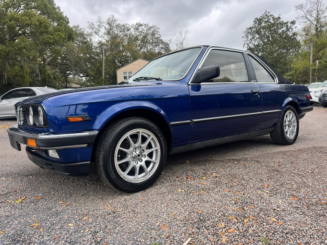 BMW 323i Base 1984