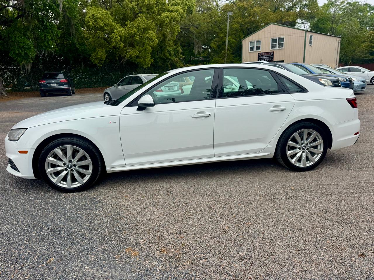 Audi A4 2.0T Premium Sedan 2018