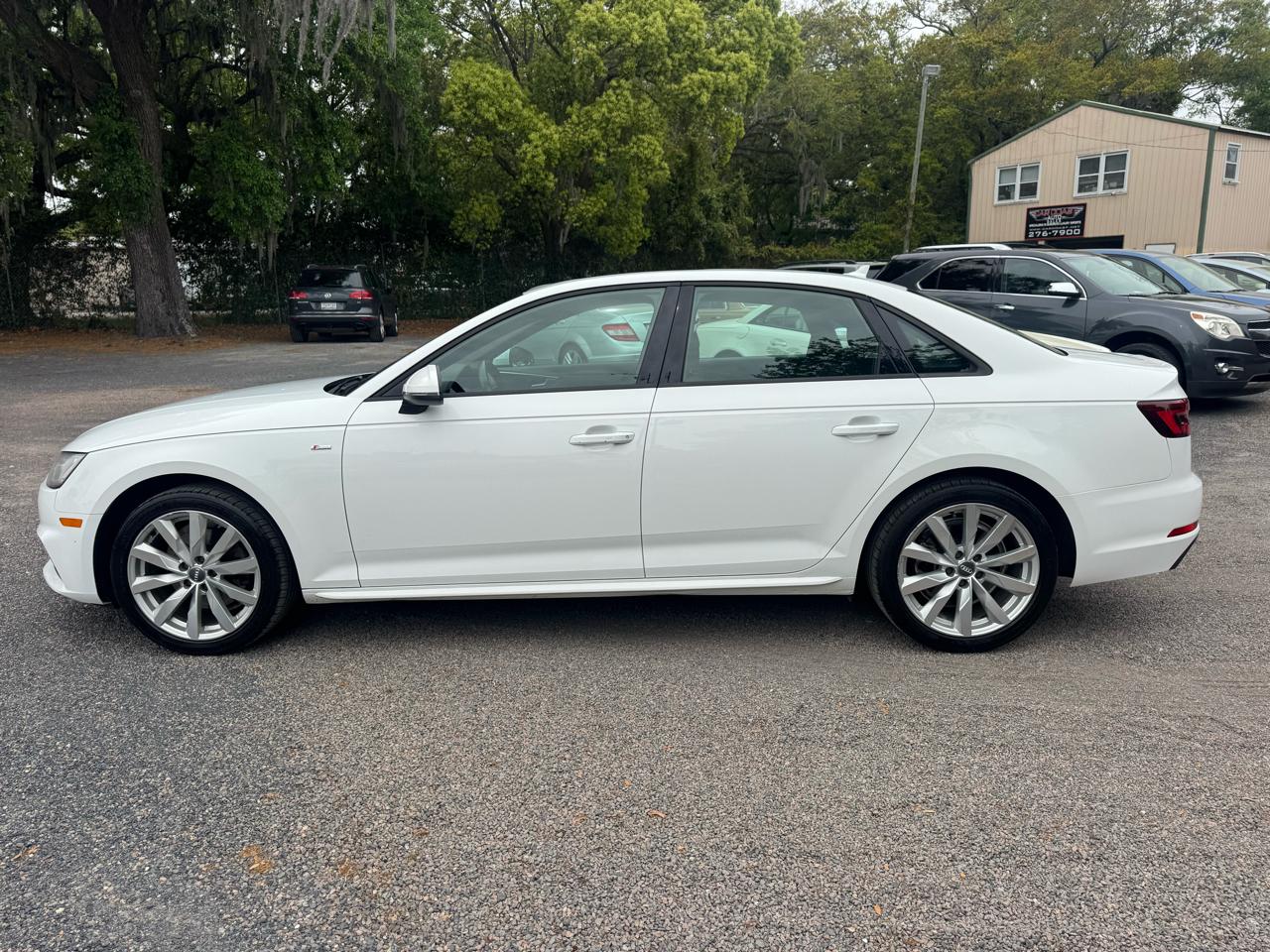 Audi A4 2.0T Premium Sedan 2018