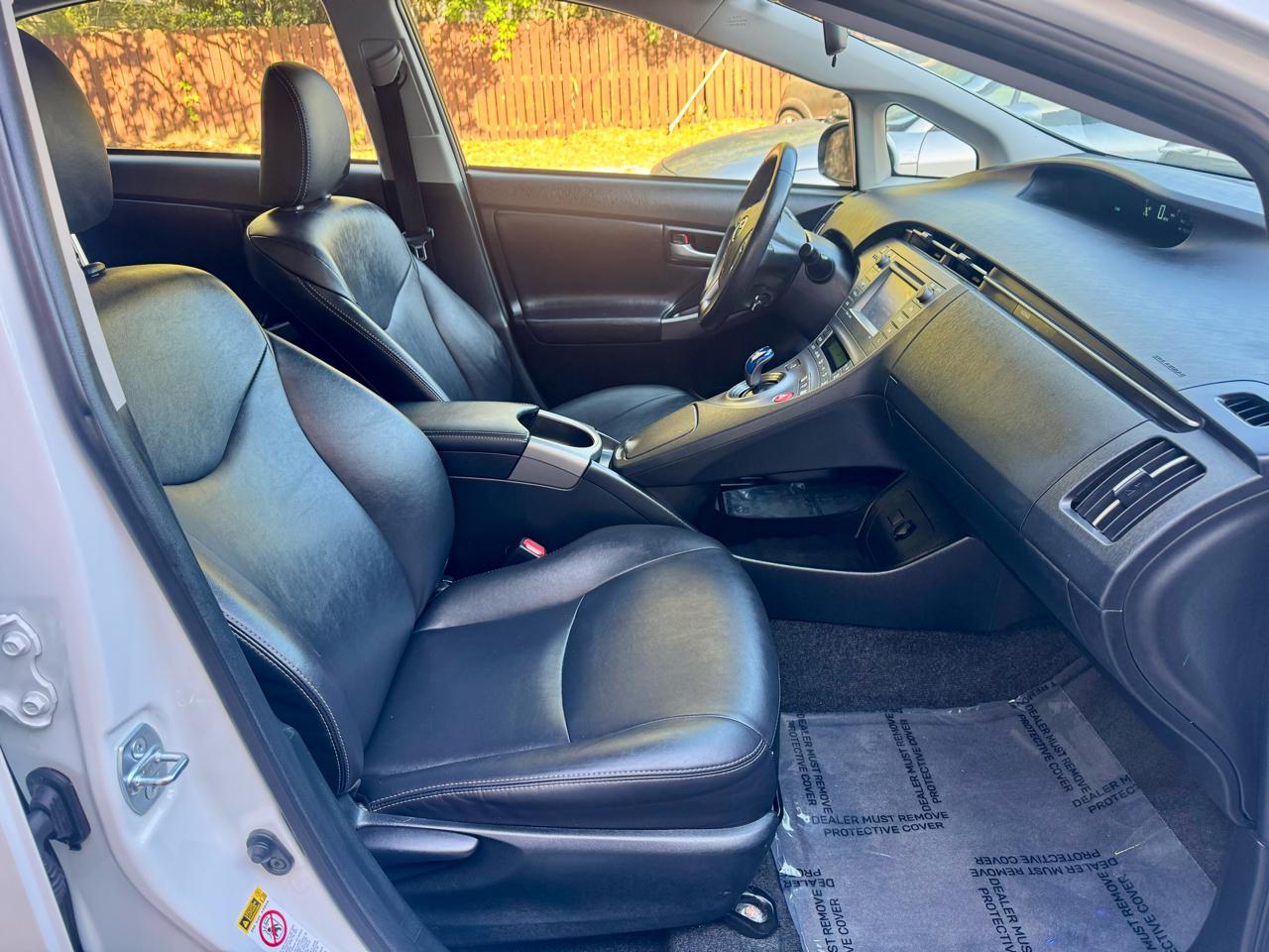 Toyota Prius 5dr HB Persona Series Special Edition (Natl) 2015