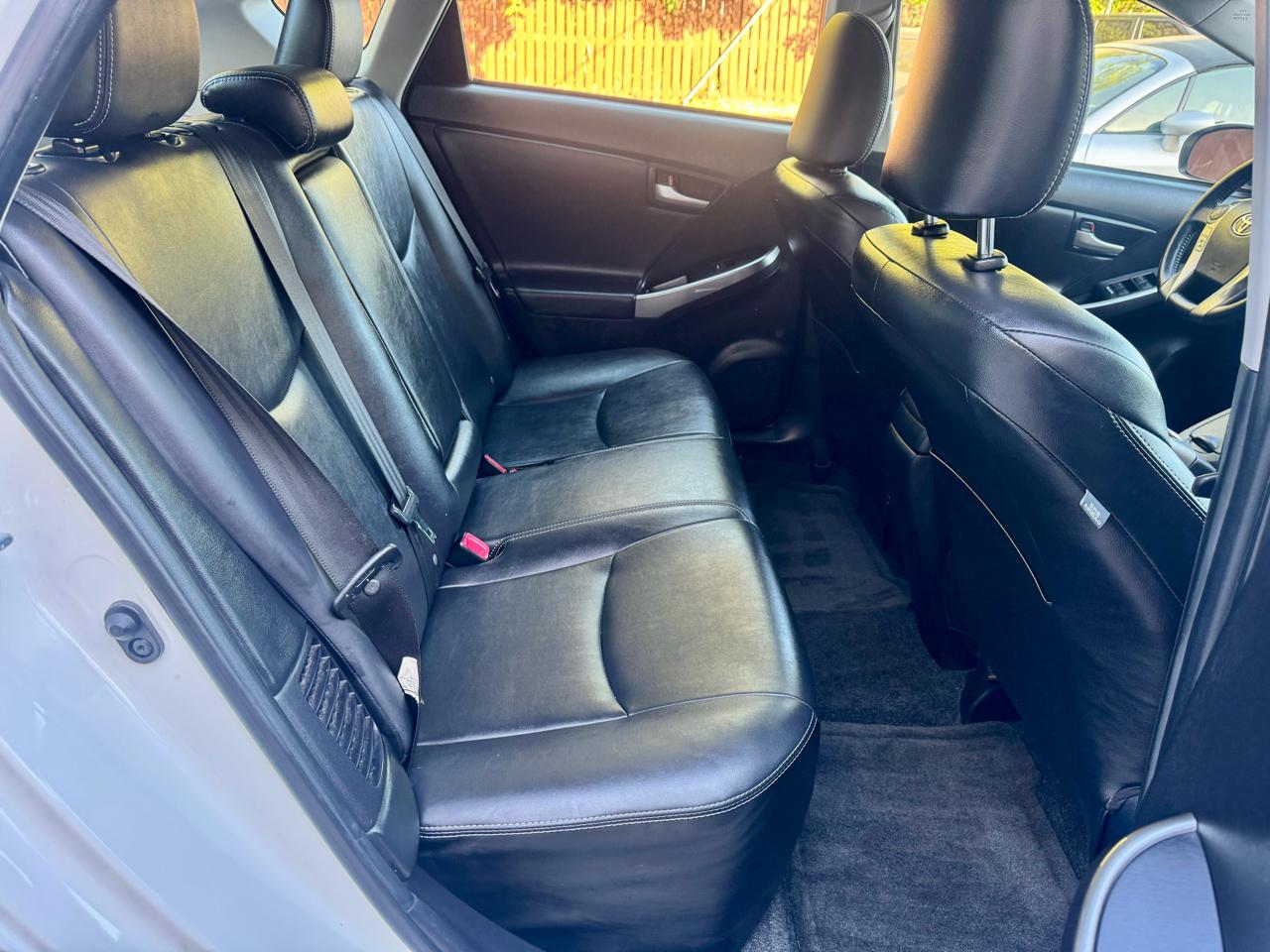 Toyota Prius 5dr HB Persona Series Special Edition (Natl) 2015