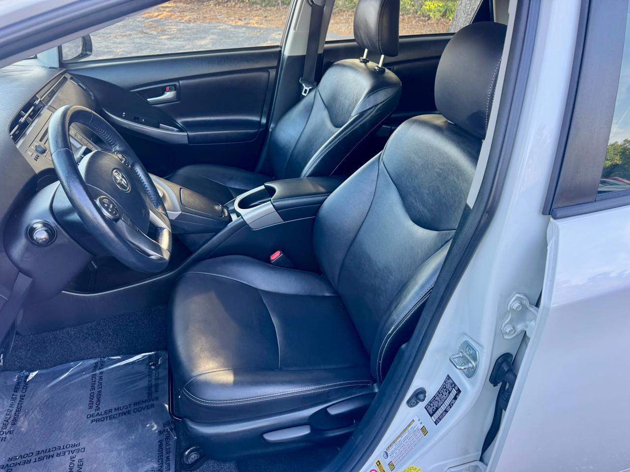 Toyota Prius 5dr HB Persona Series Special Edition (Natl) 2015