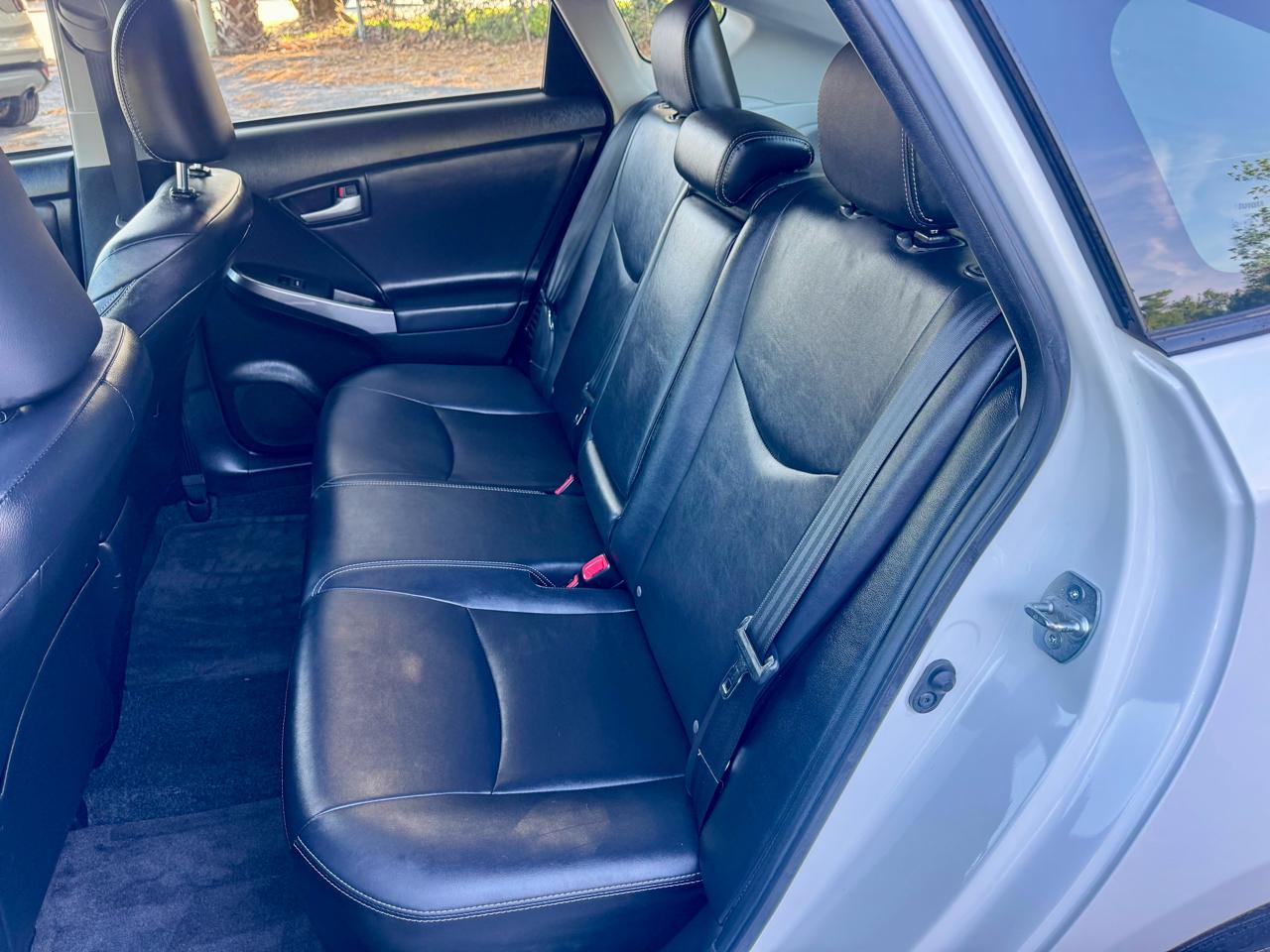 Toyota Prius 5dr HB Persona Series Special Edition (Natl) 2015