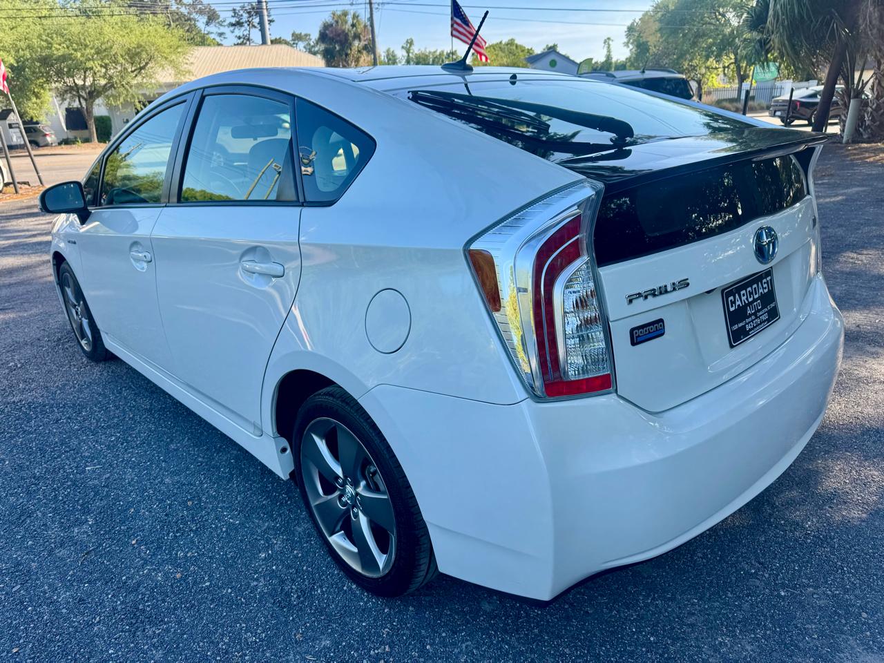 Toyota Prius 5dr HB Persona Series Special Edition (Natl) 2015