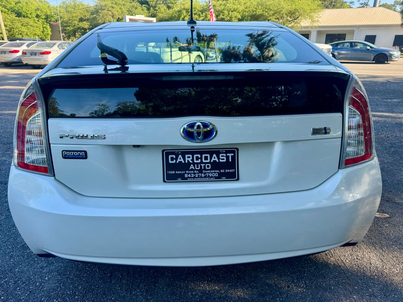 Toyota Prius 5dr HB Persona Series Special Edition (Natl) 2015