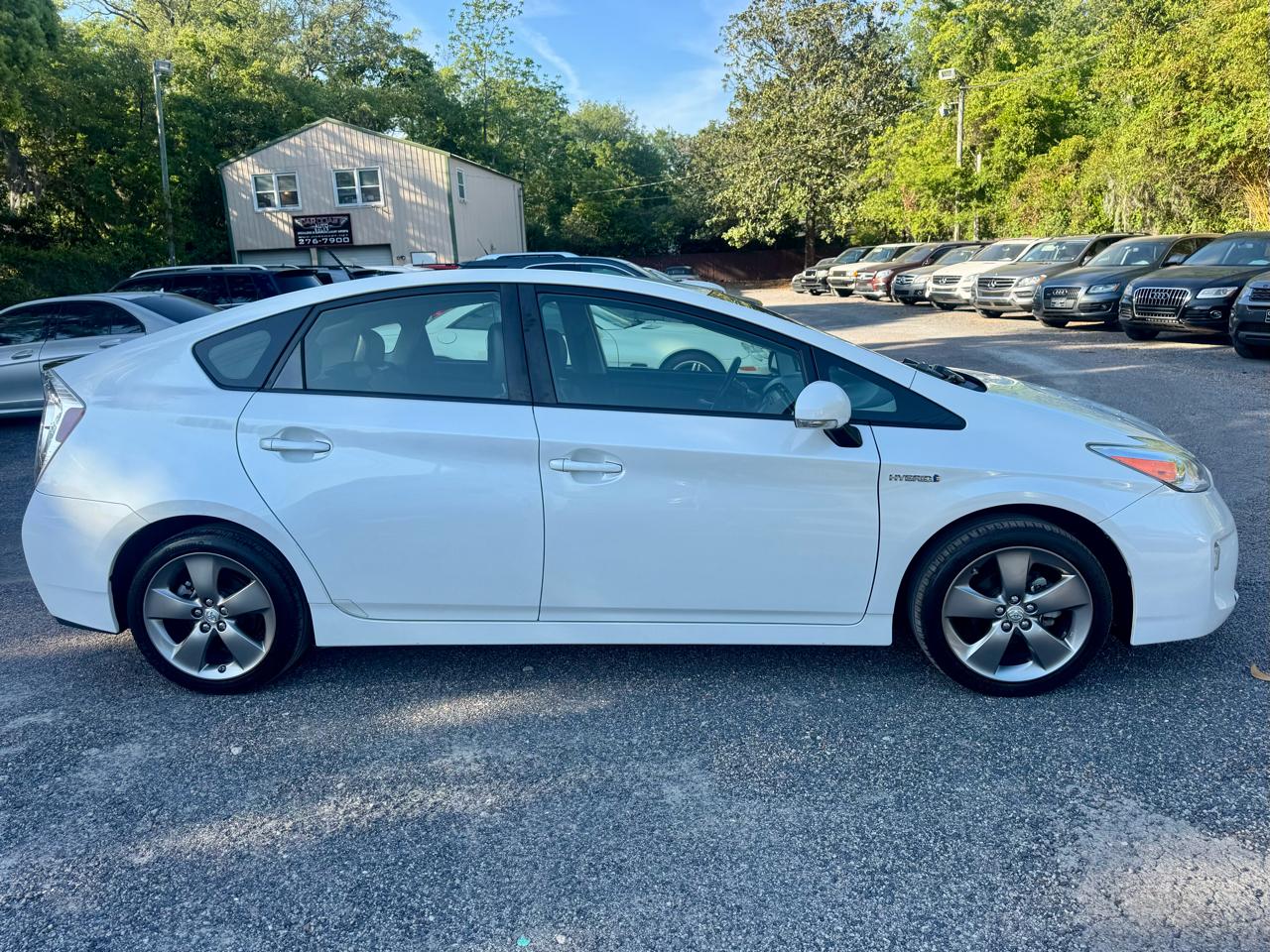 Toyota Prius 5dr HB Persona Series Special Edition (Natl) 2015