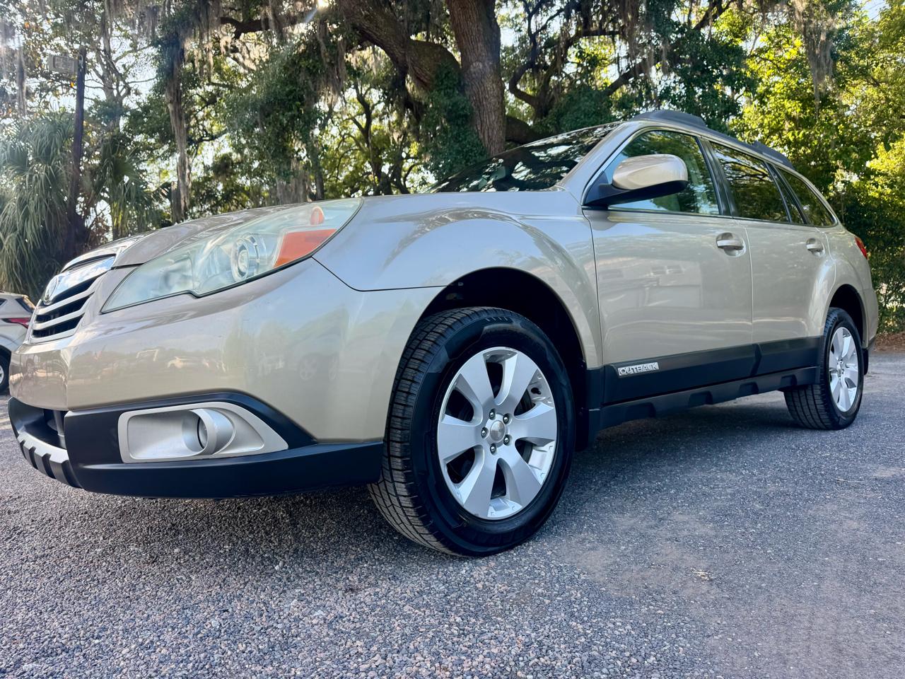 Subaru Outback 2.5i Premium 2010