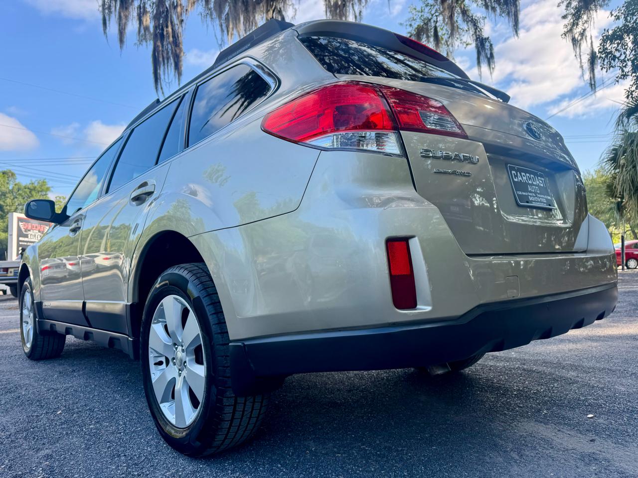 Subaru Outback 2.5i Premium 2010