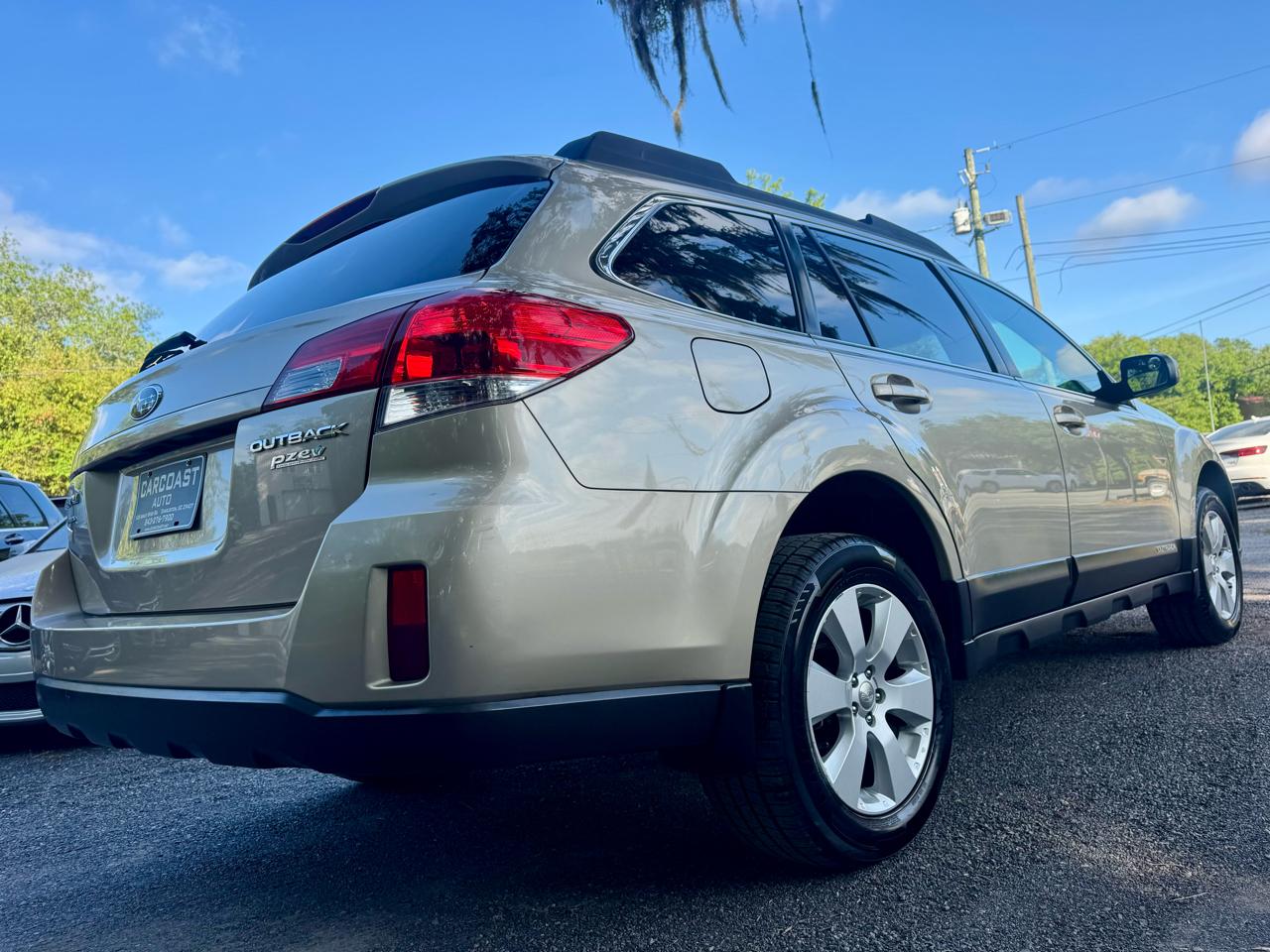 Subaru Outback 2.5i Premium 2010