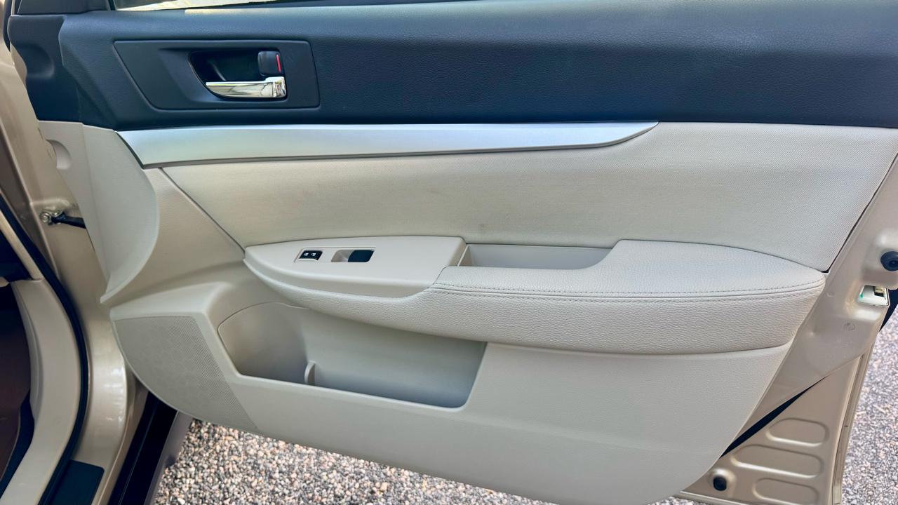 Subaru Outback 2.5i Premium 2010