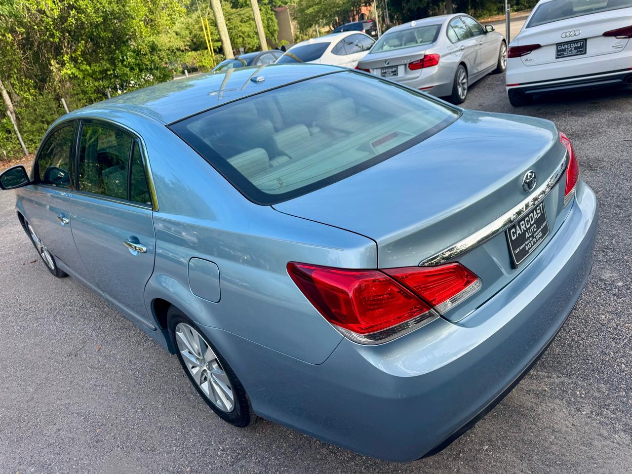 Toyota Avalon Base 2011