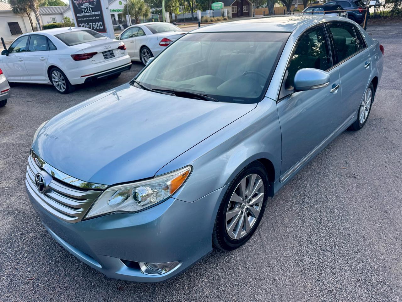 Toyota Avalon Base 2011