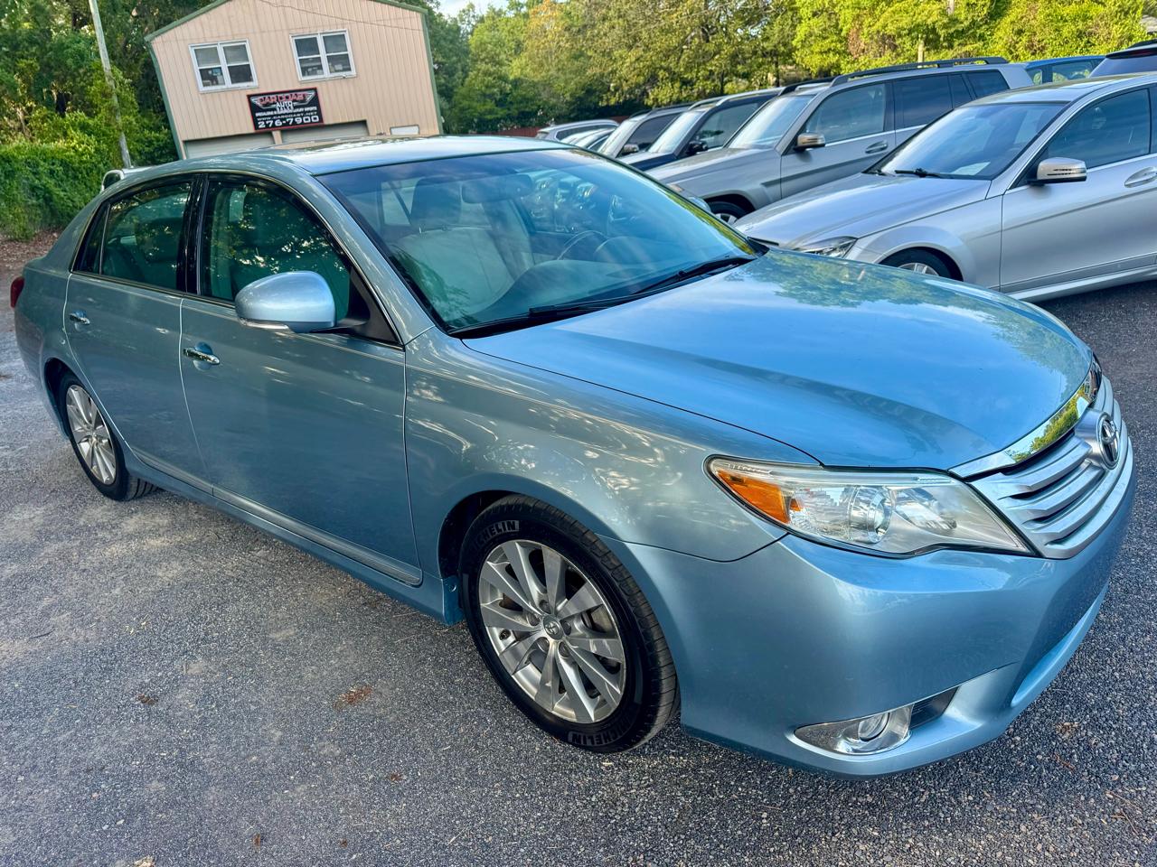 Toyota Avalon Base 2011