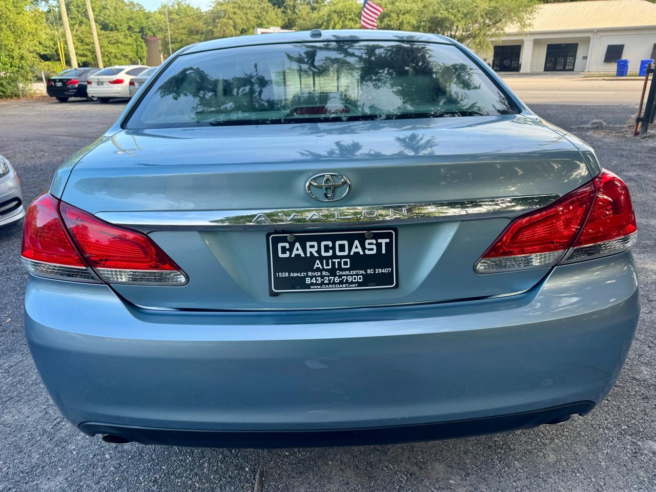 Toyota Avalon Base 2011