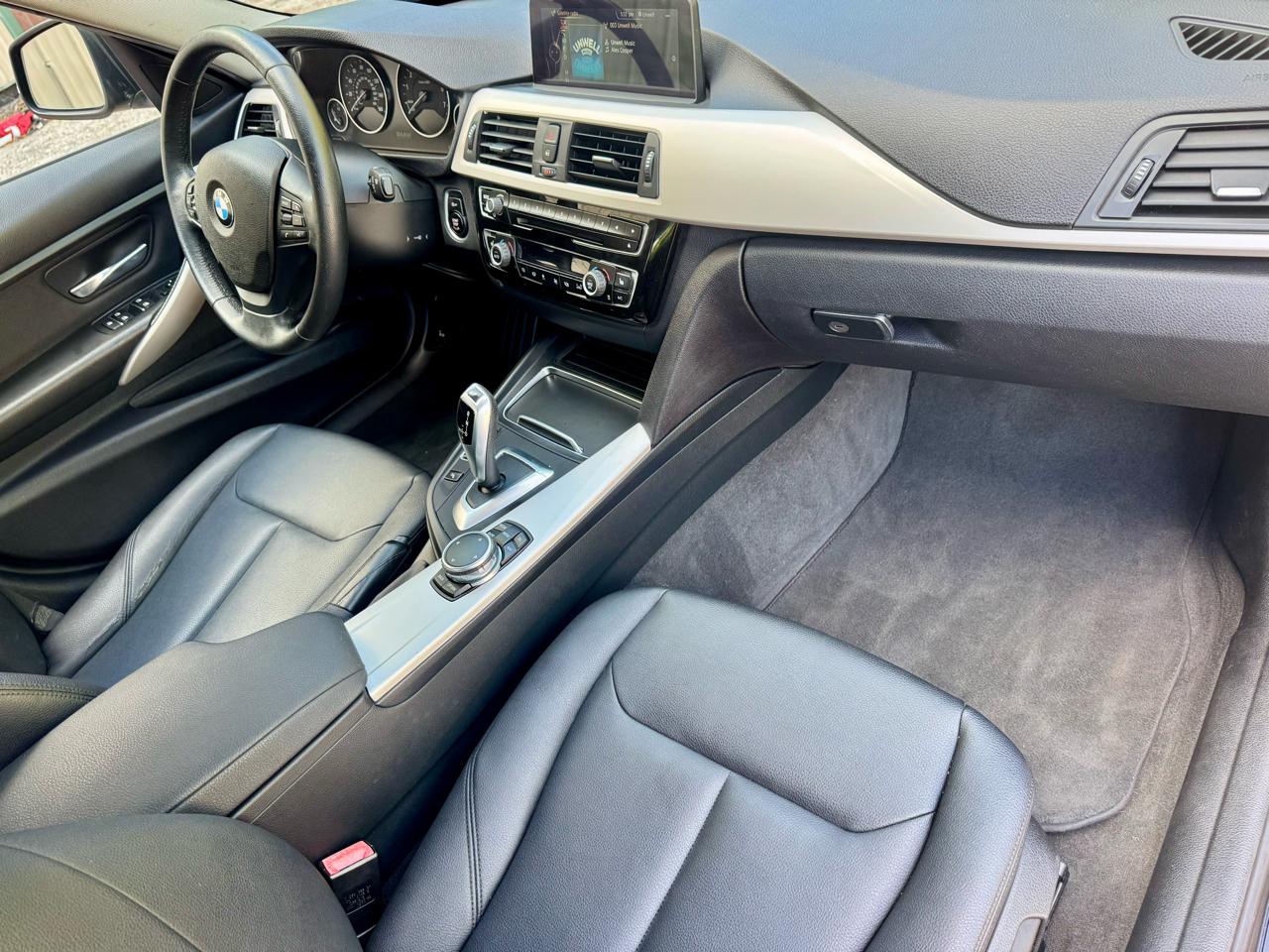 BMW 3-Series 320i xDrive Sedan 2016